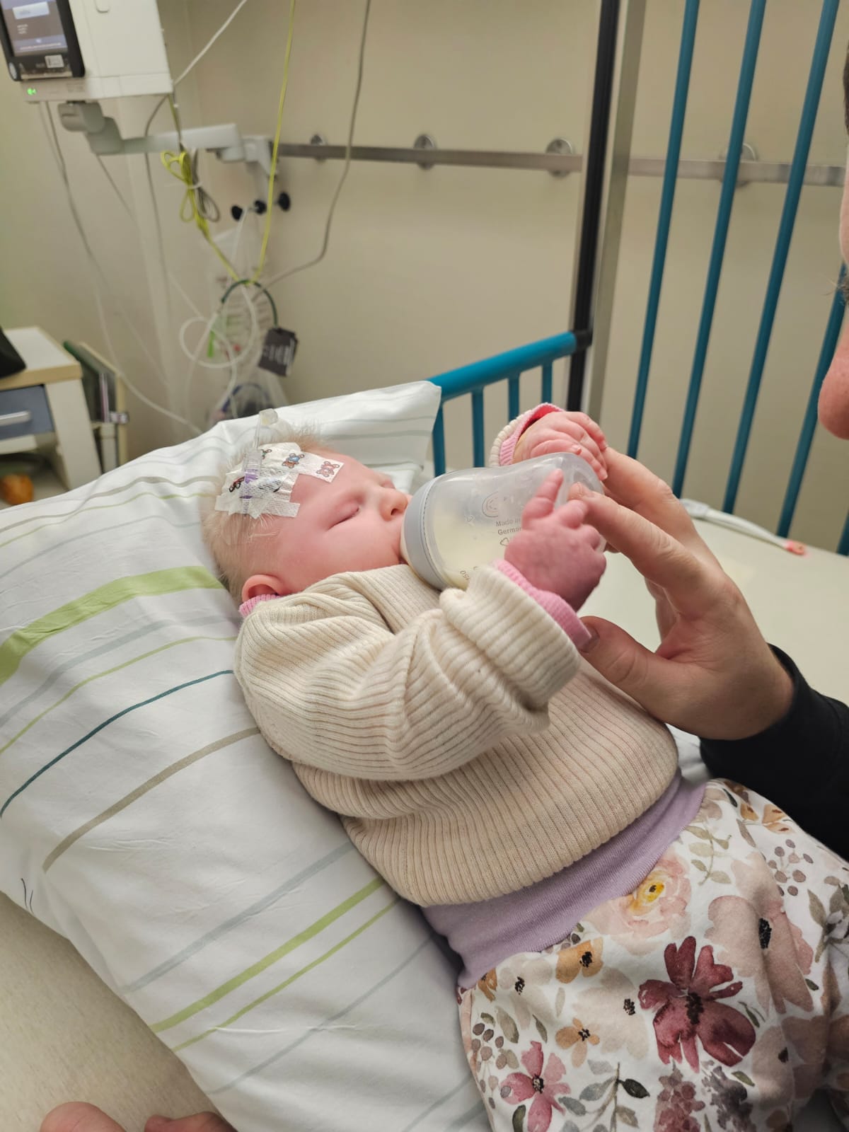 Lea im Krankenhausbett